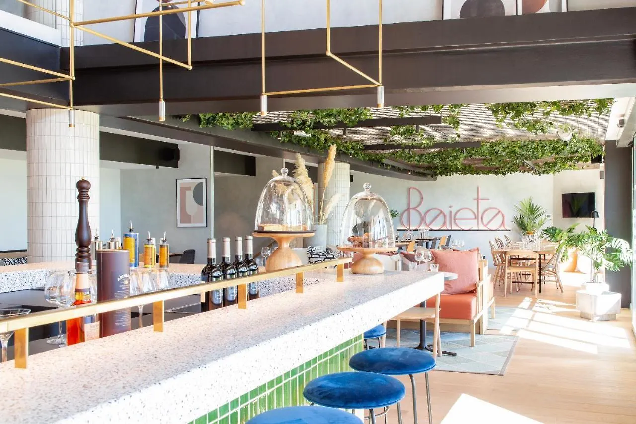 Hotel Ibis Nice Aeroport Promenade Des Anglais